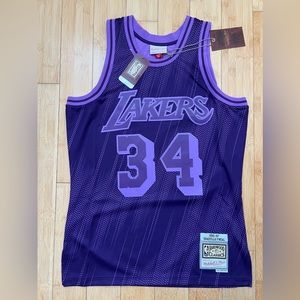 Mitchell & Ness NBA Monochrome Swingman Jersey Lakers 1996 Shaquille O’Neal